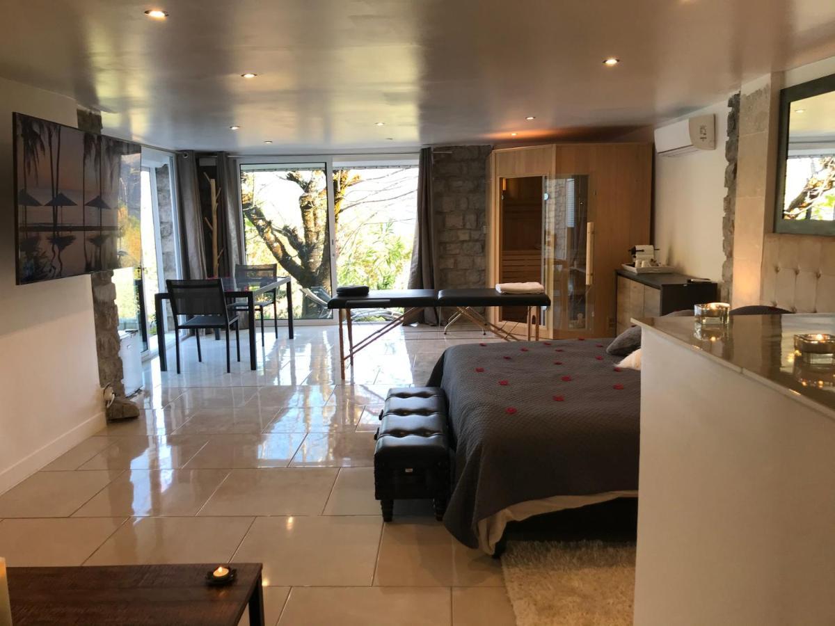 Villa Charlene Massoins Екстериор снимка